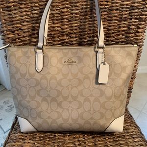 - SOLD - Authentic COACH F29208 Sig Zip Top Tote Shoulder Bag